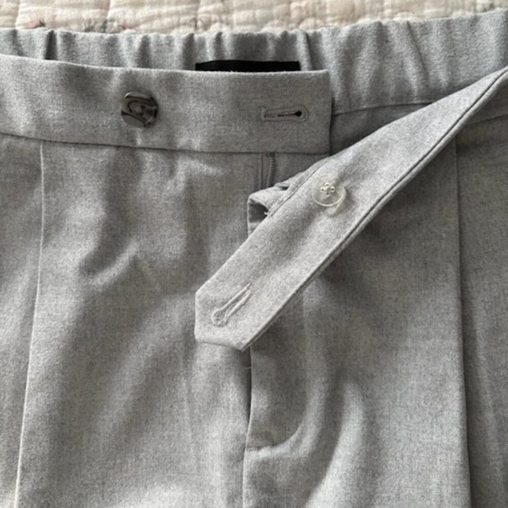 Woman's Slacks - Picture 4 of 4